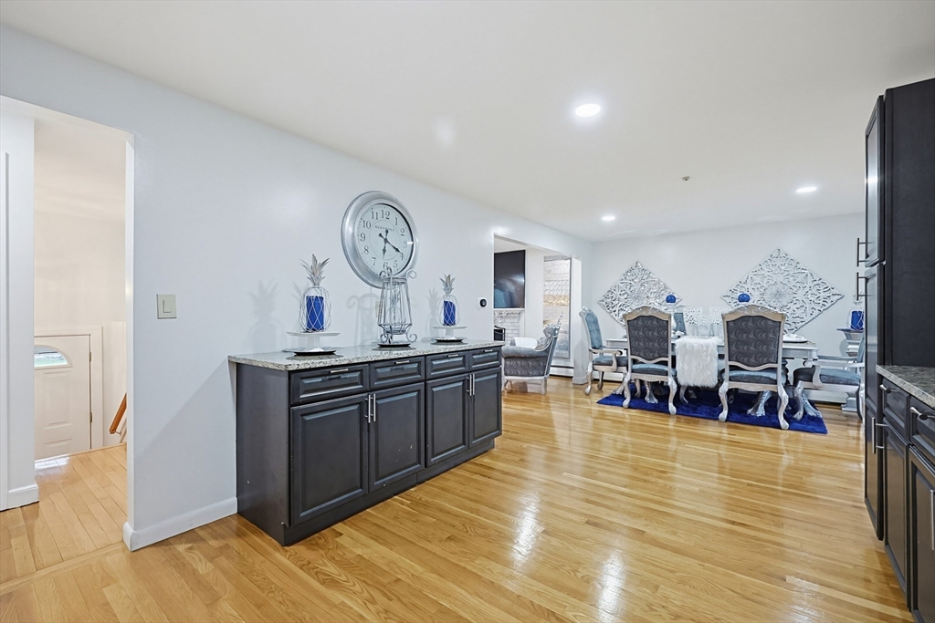 9 Denise Dr, Randolph, MA Photo #6