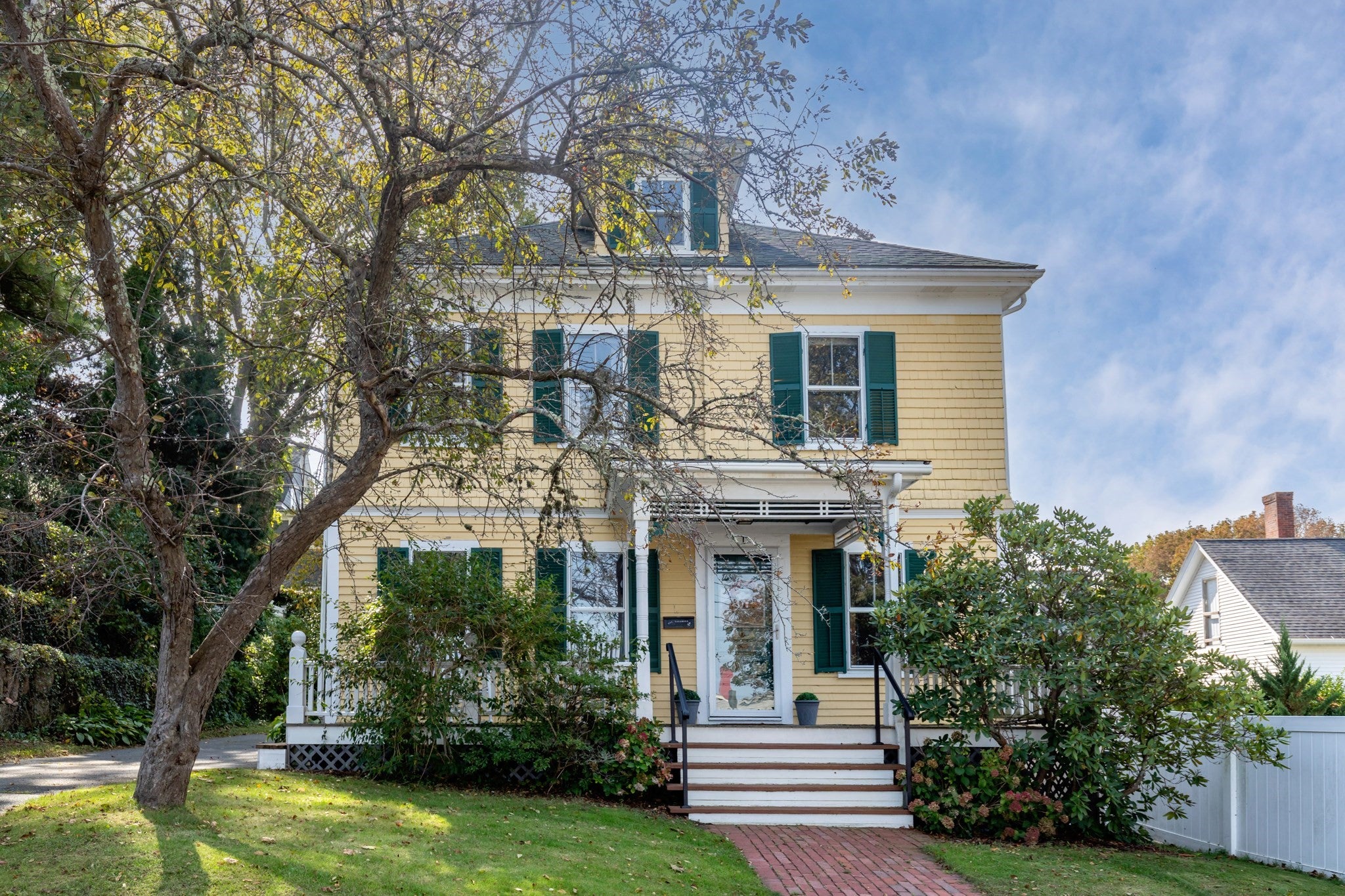 Photo of 1 Sagamore St, Plymouth, MA