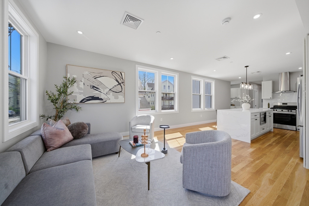 174 Walnut Street 2