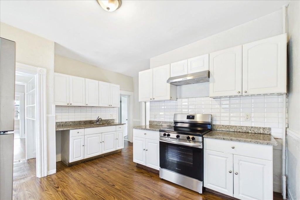 15-17 Gladstone St