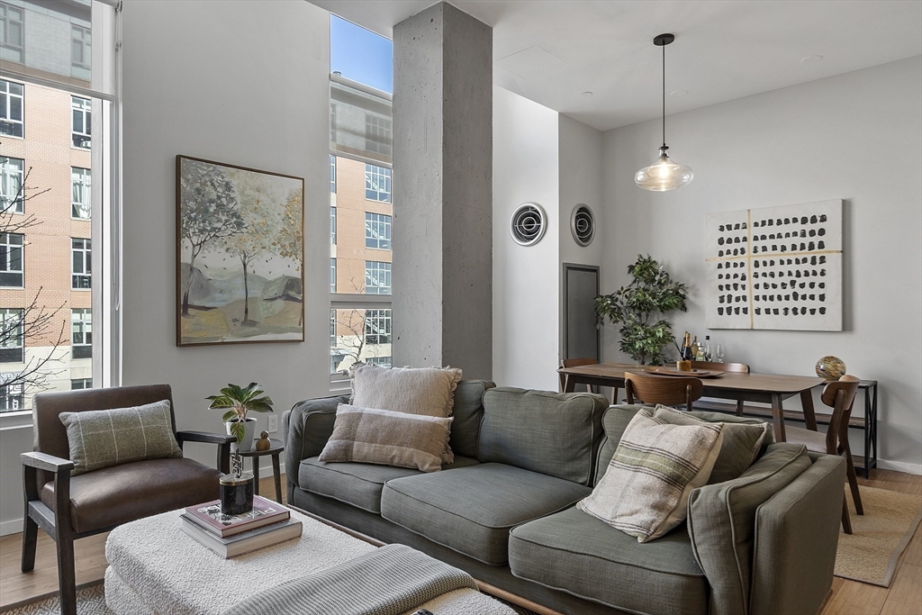 141 Dorchester Ave LW203