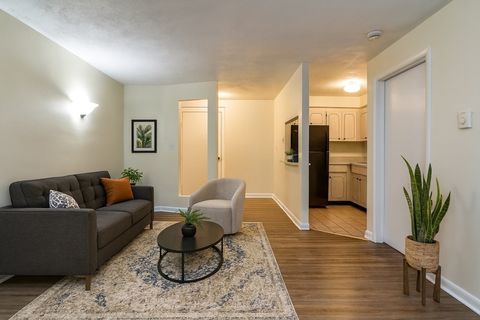 Photo of 915 Edgell Rd #085, Framingham, MA 01701 (MLS # 73480755)