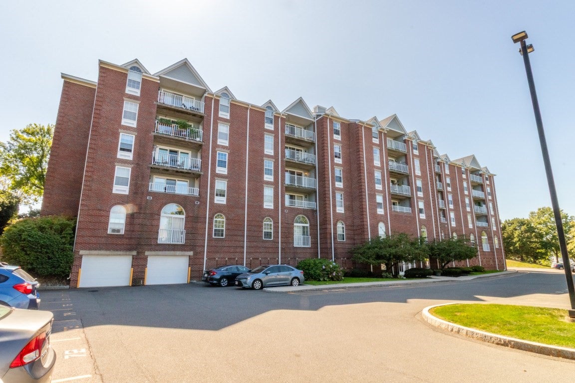 Photo of 100 Boatswains Way, Chelsea, MA