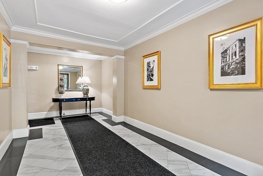135 Marlborough St #P, Boston, MA Photo #16