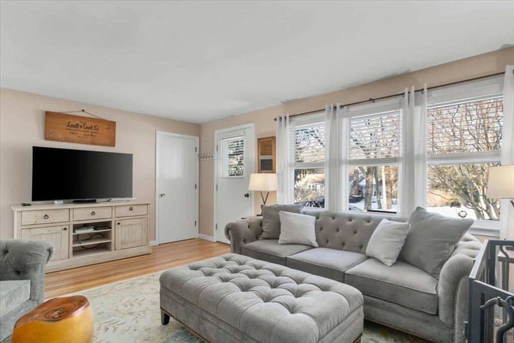 52 Hemlock St
