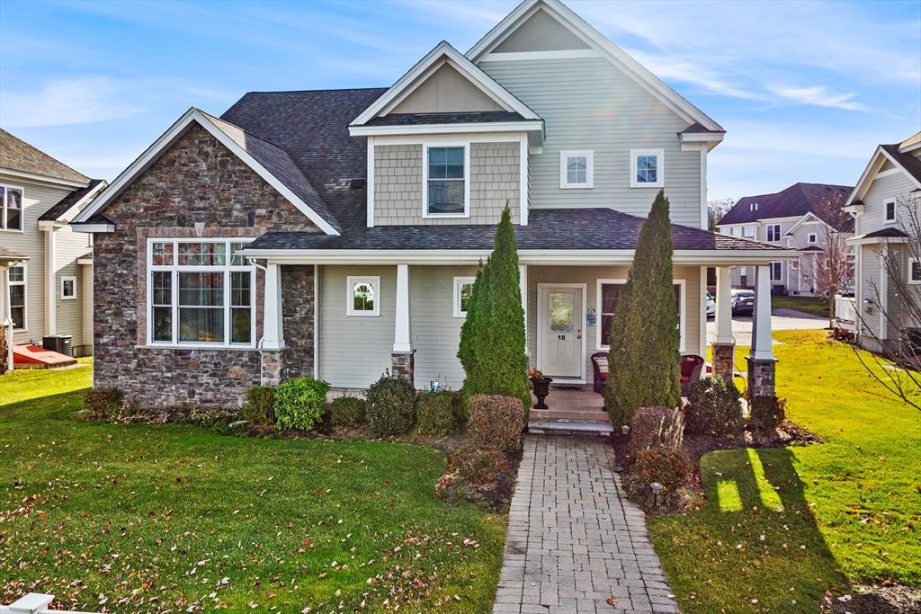 18 Saint James Dr 18