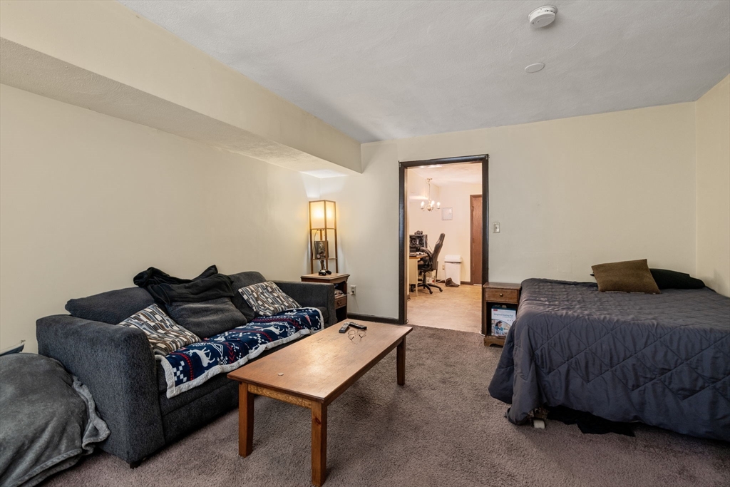 596-688 Boston Post Road E