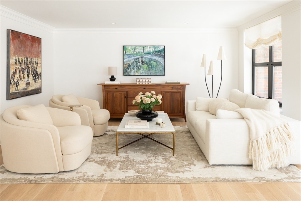 300 Boylston St 907