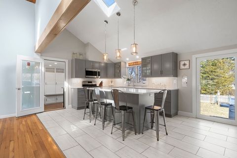 16 Alden Ter Plymouth MA 02360