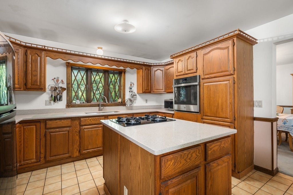 73 Main St, Sutton, MA, 73 Main St, Sutton, MA Photo #6
