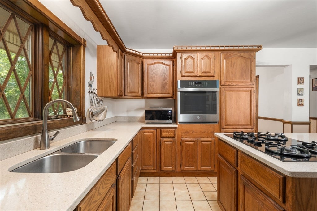 73 Main St, Sutton, MA, 73 Main St, Sutton, MA Photo #7