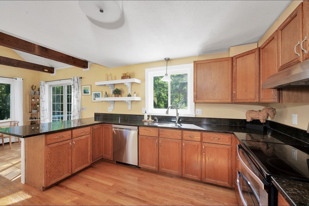 96 Bay State Cir, Hanson, MA, 96 Bay State Cir, Hanson, MA Photo #9