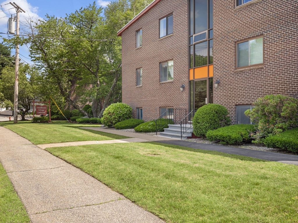 1001 Main St 31