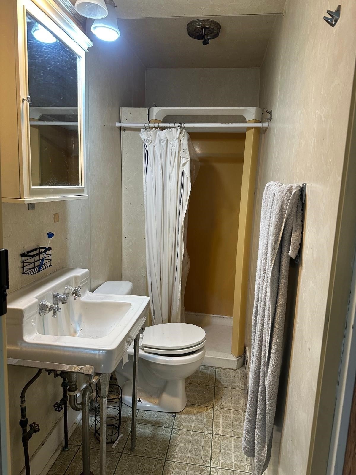 1495 Grafton Rd, Millbury, MA, 1495 Grafton Rd, Millbury, MA Photo #35