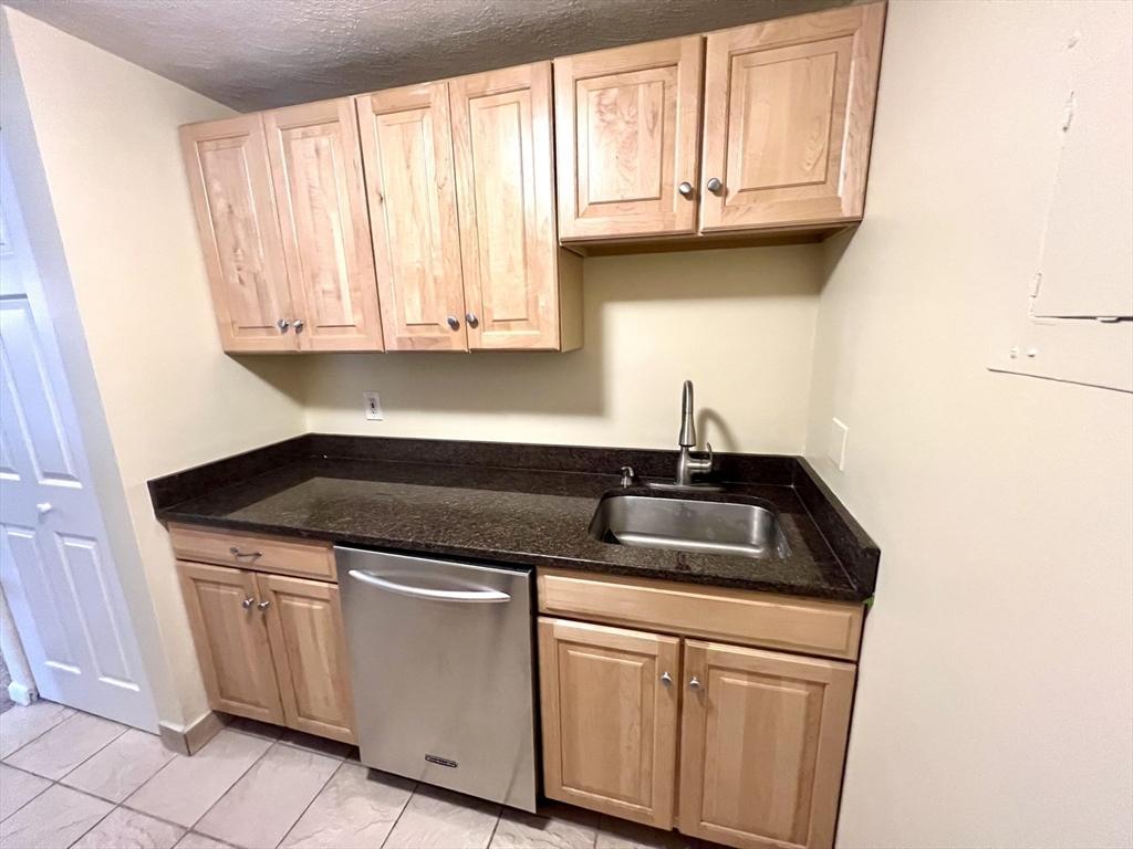 103 Grove Street 337