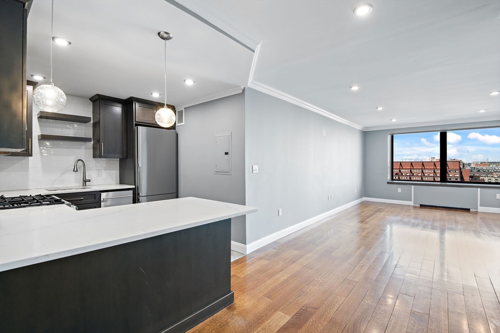 85 East India Row 10A
