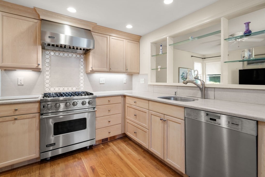 7 Grantland Rd, Wellesley, MA, 7 Grantland Rd, Wellesley, MA Photo #14