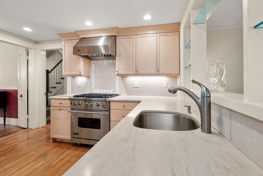 7 Grantland Rd, Wellesley, MA, 7 Grantland Rd, Wellesley, MA Photo #15