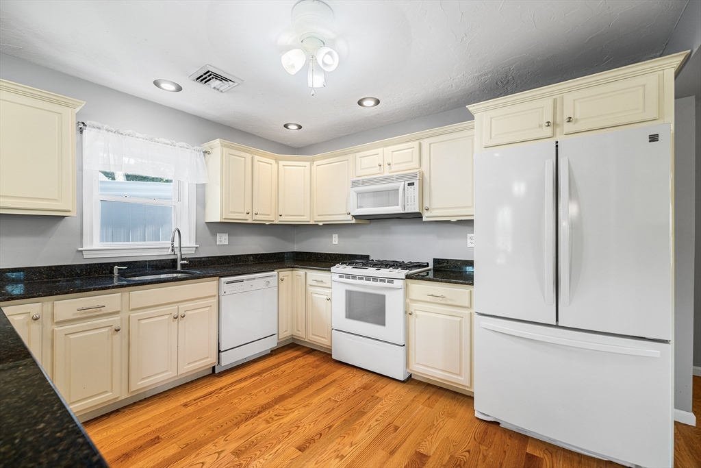 20 Birchmont St