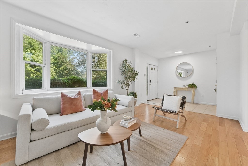 110 Coolidge Hill Rd 2