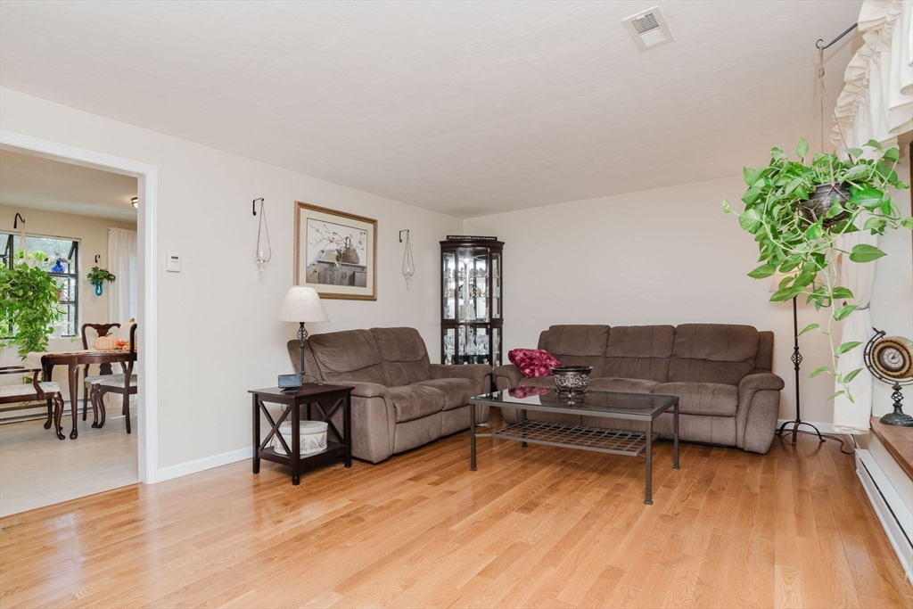 25 Second Ave 10