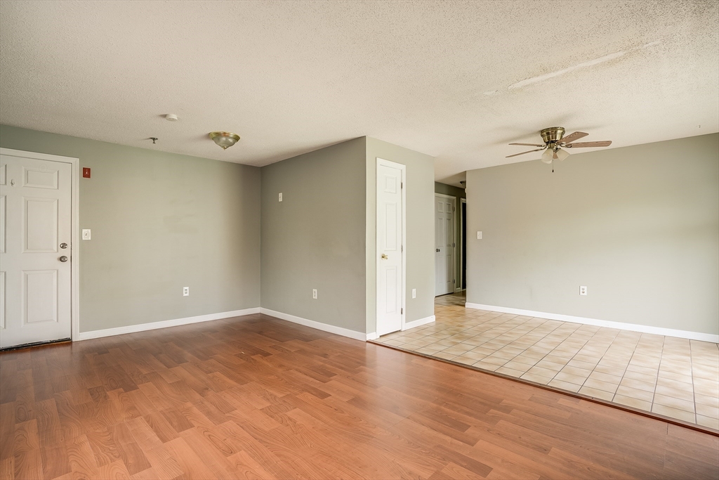 39 Lantern Ln 7