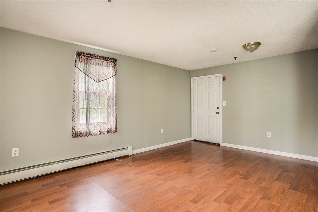 39 Lantern Ln 7