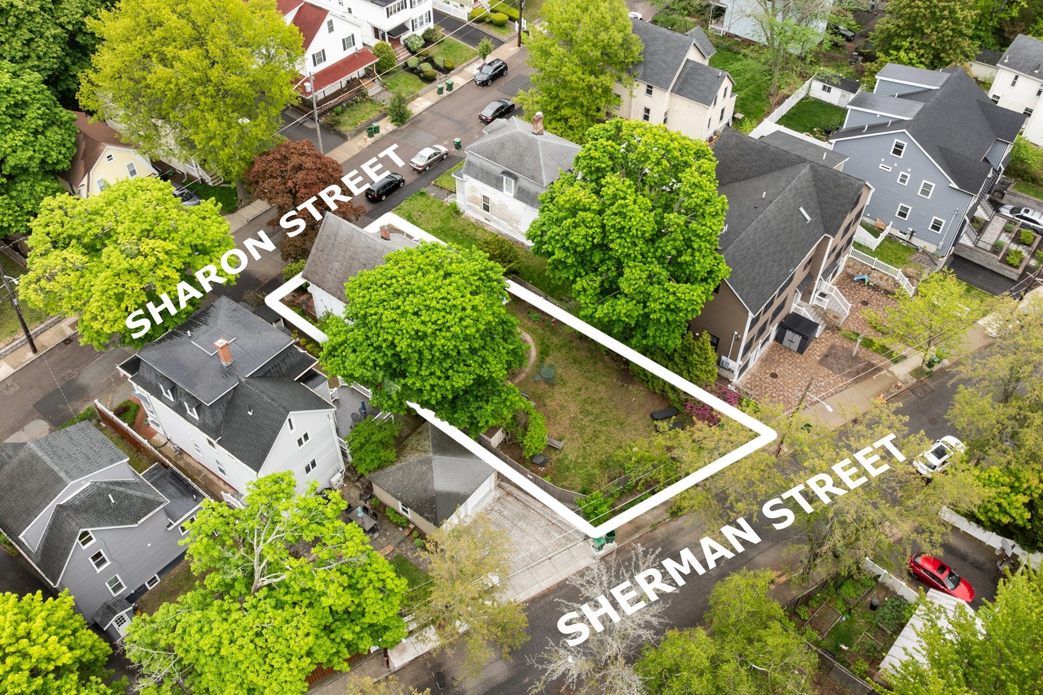 17 Sharon St