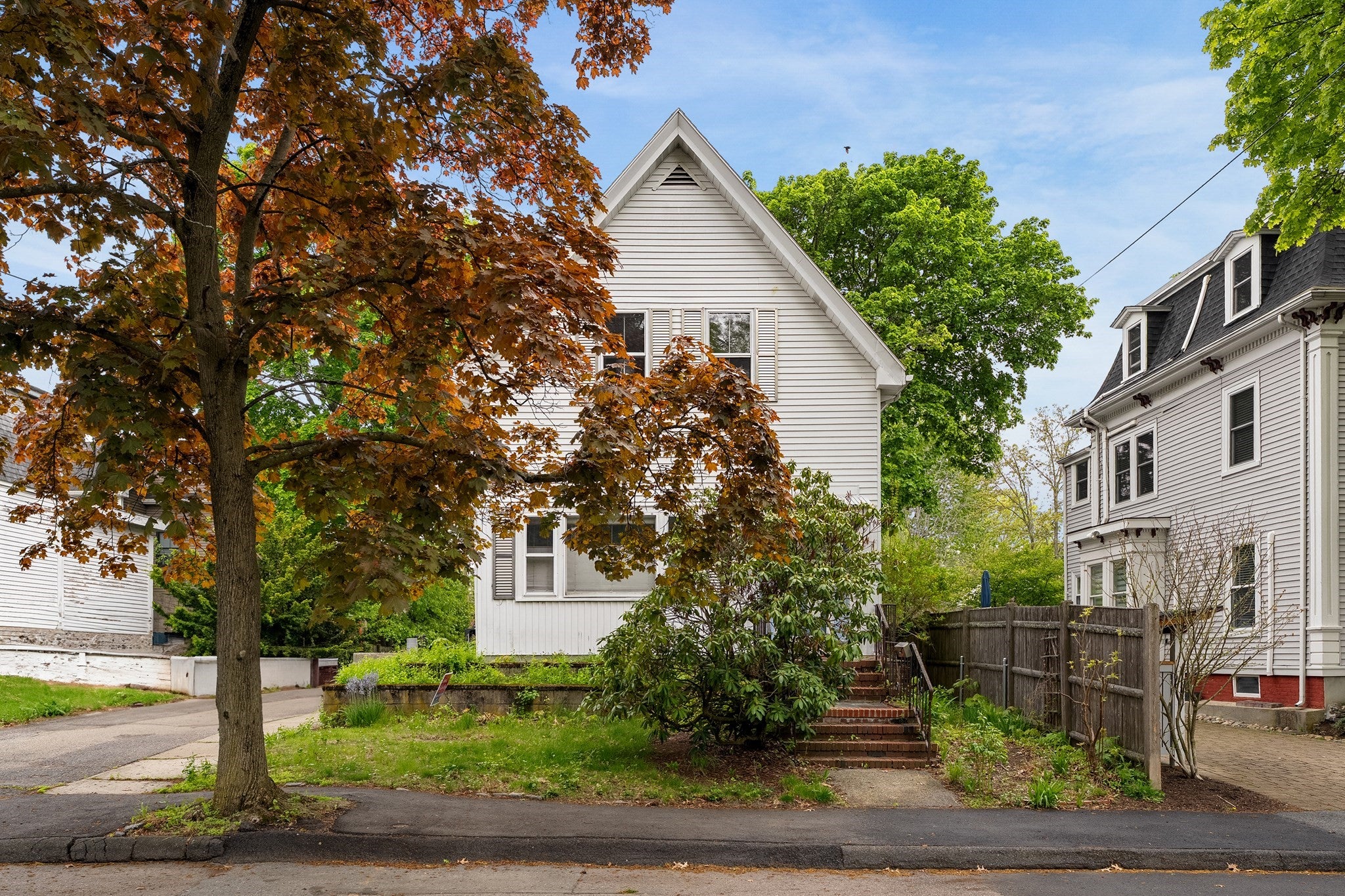 17 Sharon St
