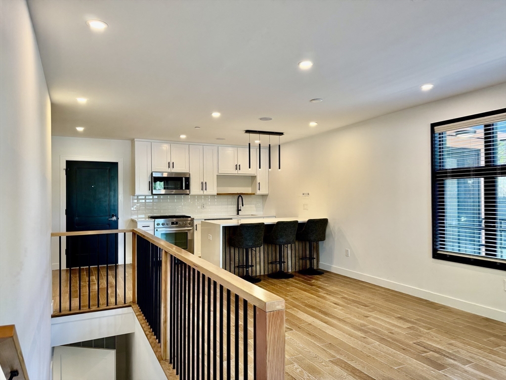 252 Main St 101