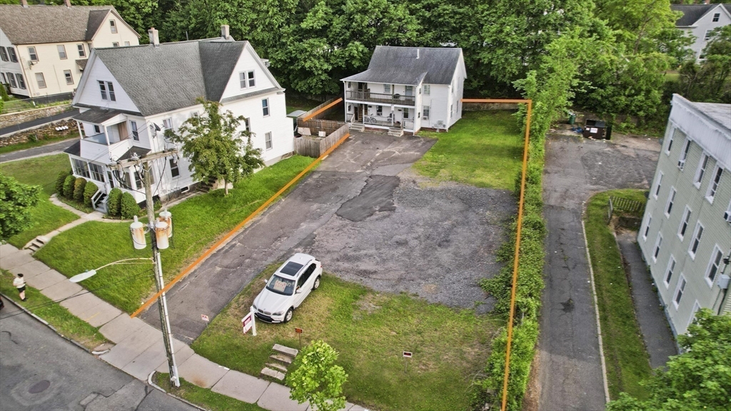 Springfield, Massachusetts 01151, United States, 4 Bedrooms Bedrooms, ,2 BathroomsBathrooms,Residential,Active,140386