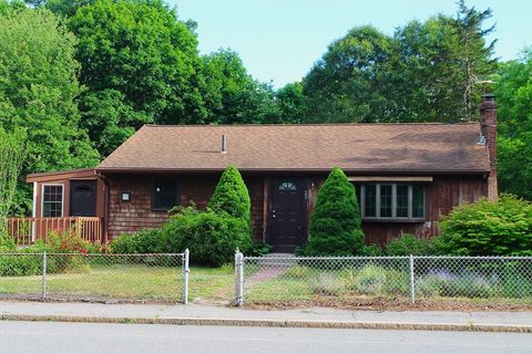 Photo of 493 Broad St, Weymouth, MA 02188 (MLS # 73541448)