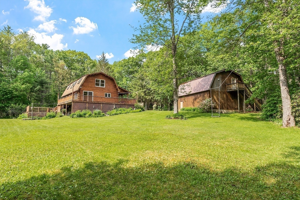 40 Lombard Rd