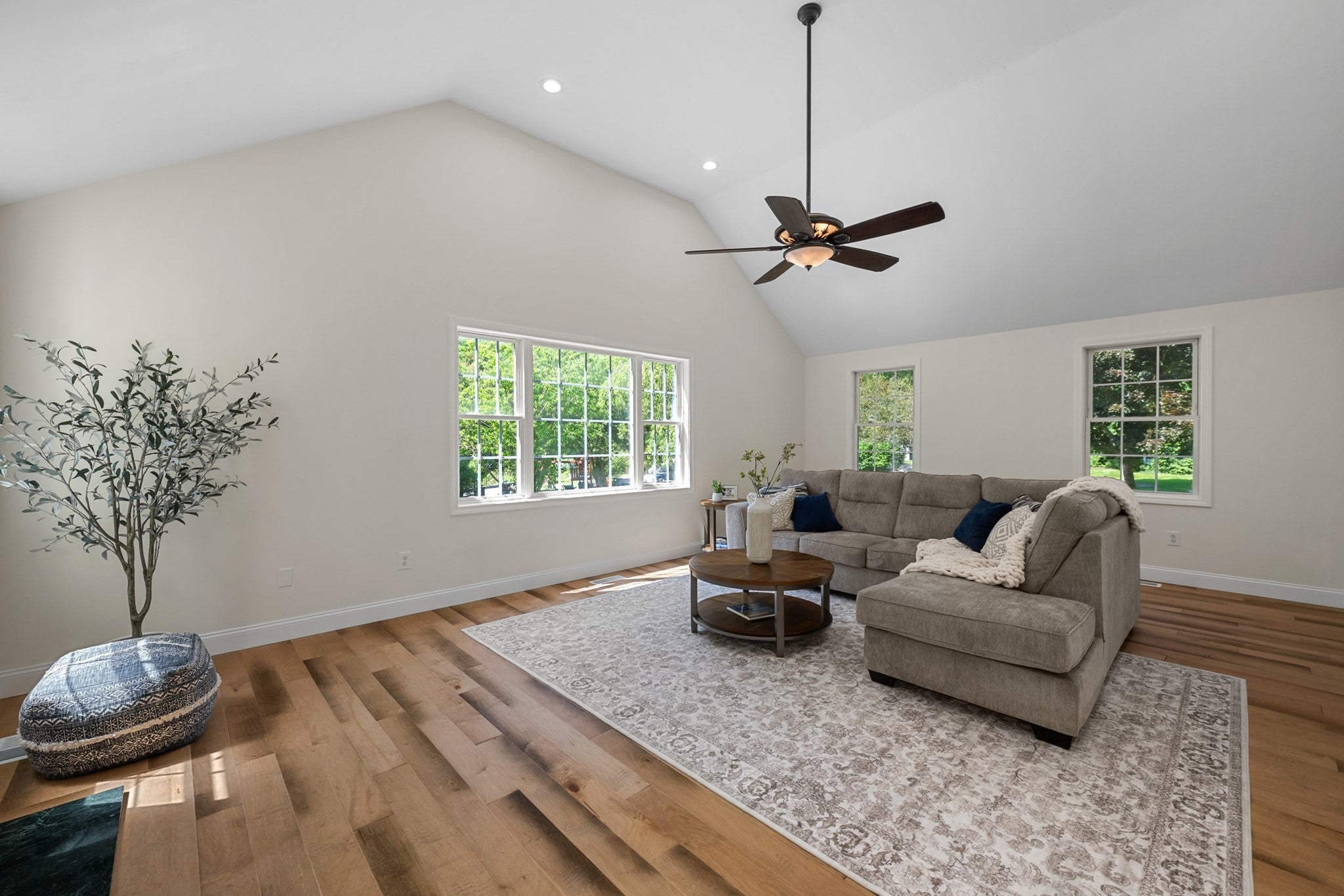 128 Memorial Dr #128, Shrewsbury, MA, 128 Memorial Dr #128, Shrewsbury, MA Photo #11