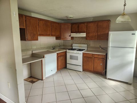Photo of 25 Farrwood Ave #1, North Andover, MA 01845 (MLS # 73545714)