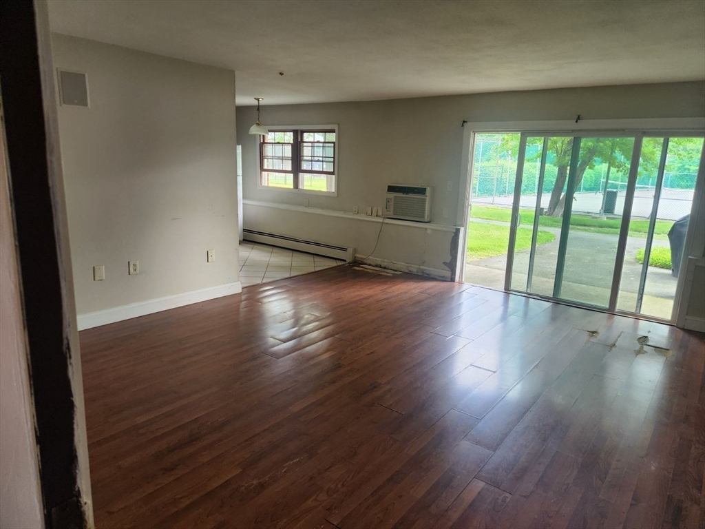25 Farrwood Ave 1