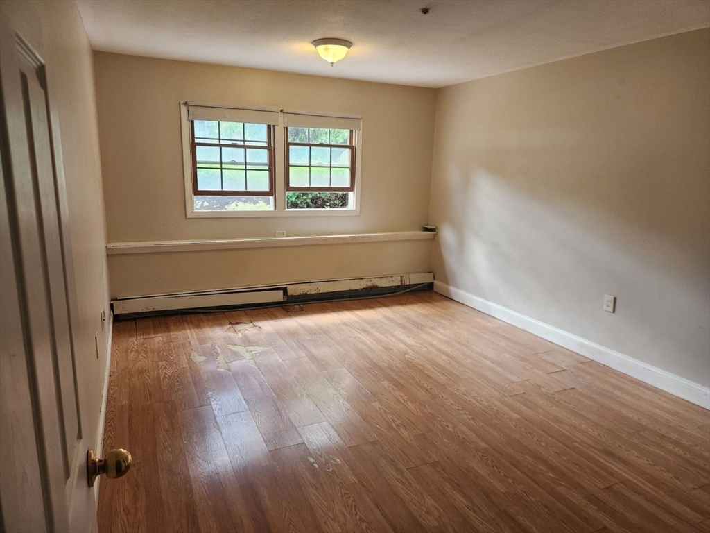 25 Farrwood Ave 1