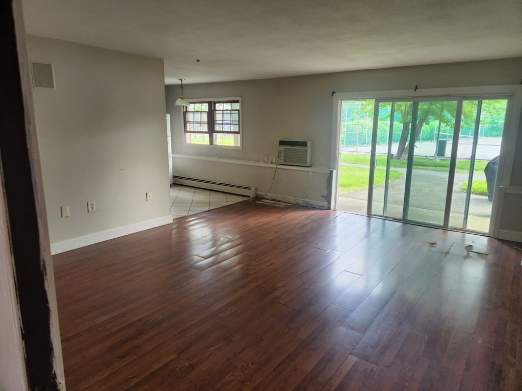 25 Farrwood Ave 1