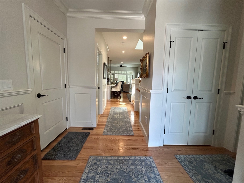 935 Main Street 35