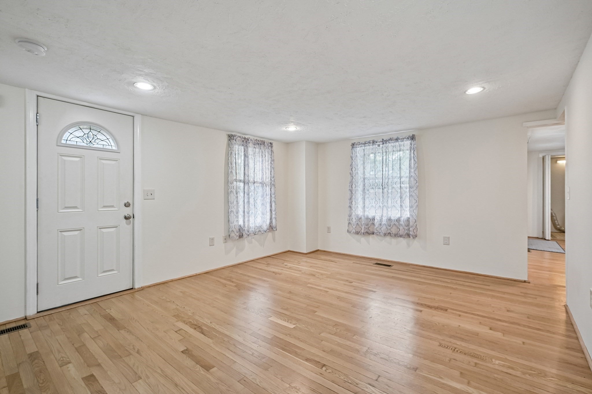 24 Andover Street, Peabody, MA, 24 Andover Street, Peabody, MA Photo #11