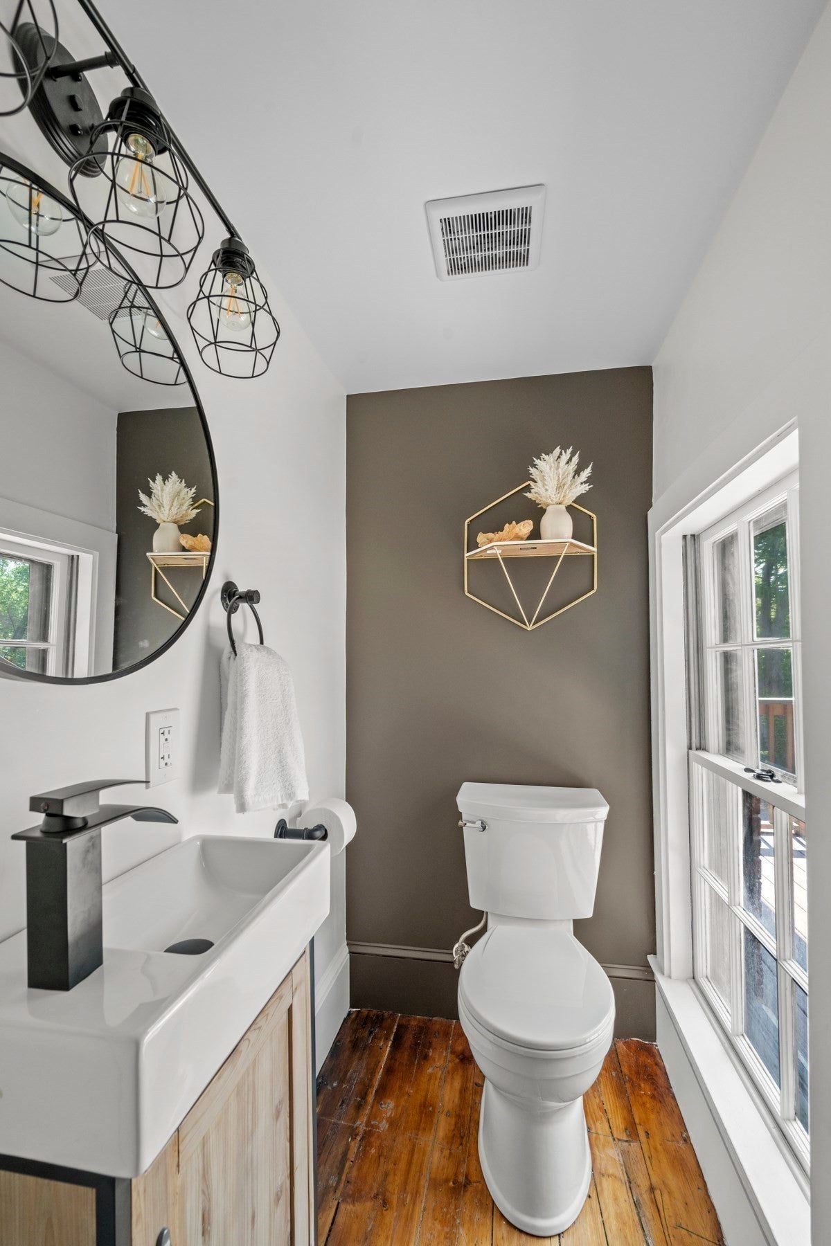 33 Broadway #2, Rockport, MA, 33 Broadway #2, Rockport, MA Photo #4