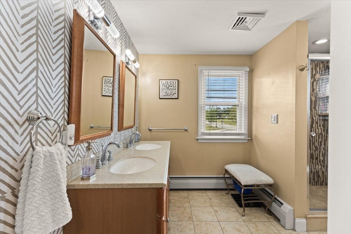 88 Quincy St, Brockton, MA Photo #18