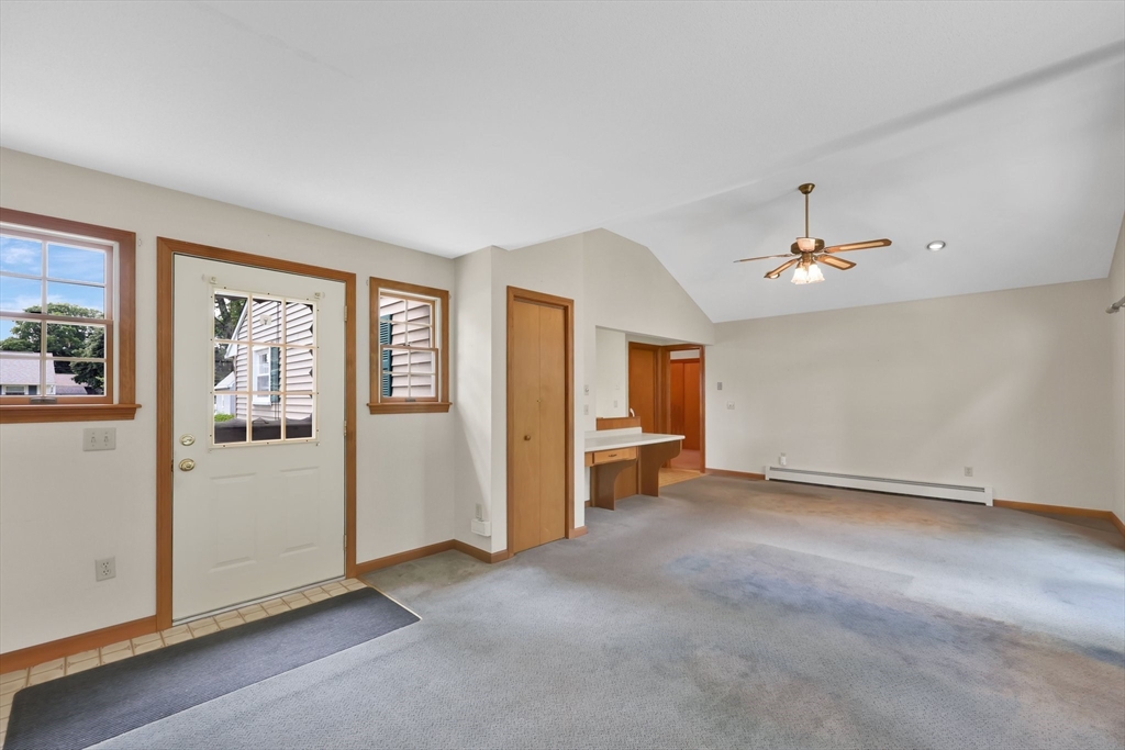 28 Bluegrass Ln