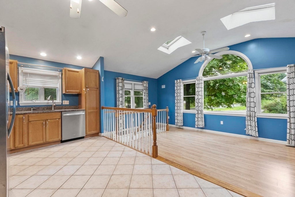 2 Stratton Dr, Hudson, MA, 2 Stratton Dr, Hudson, MA Photo #27