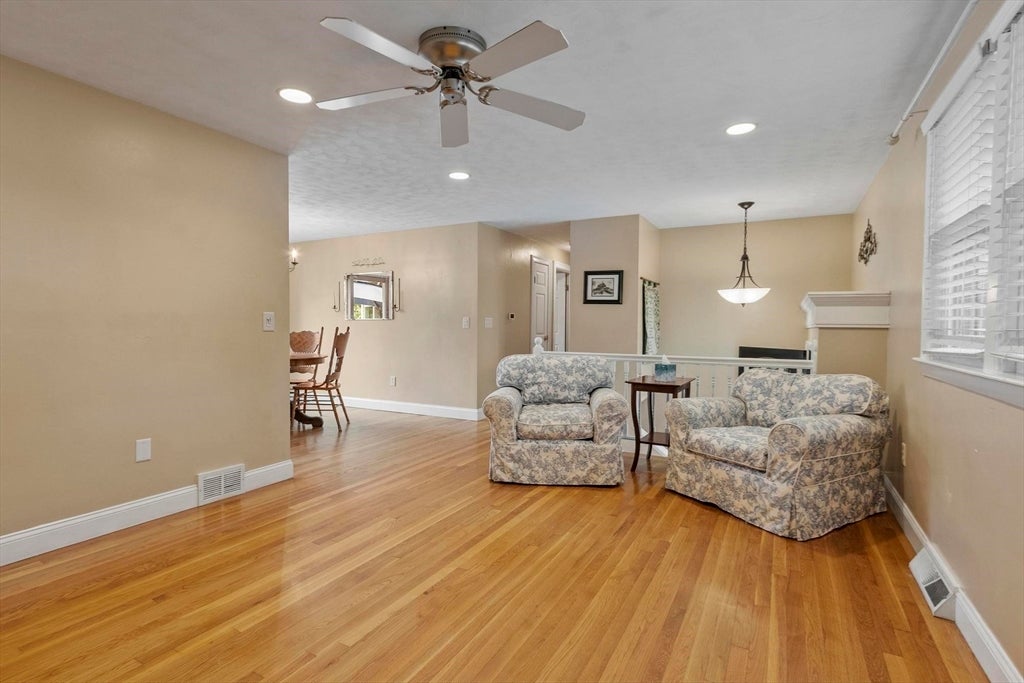 2 Stratton Dr, Hudson, MA, 2 Stratton Dr, Hudson, MA Photo #10