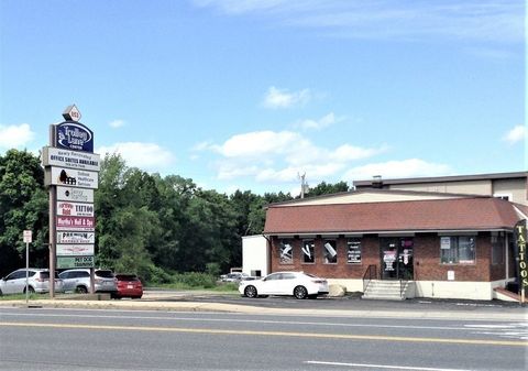 Photo of 853 North Main St #202, Leominster, MA 01453 (MLS # 73464877)