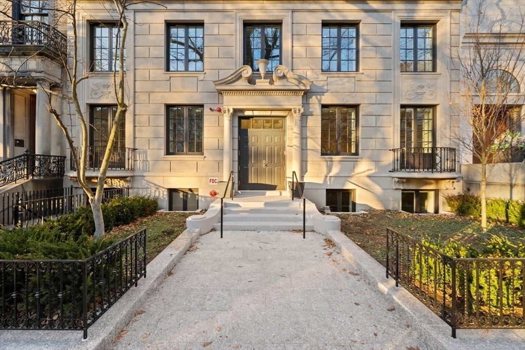 397 Commonwealth Avenue #3, Boston, MA Photo #20