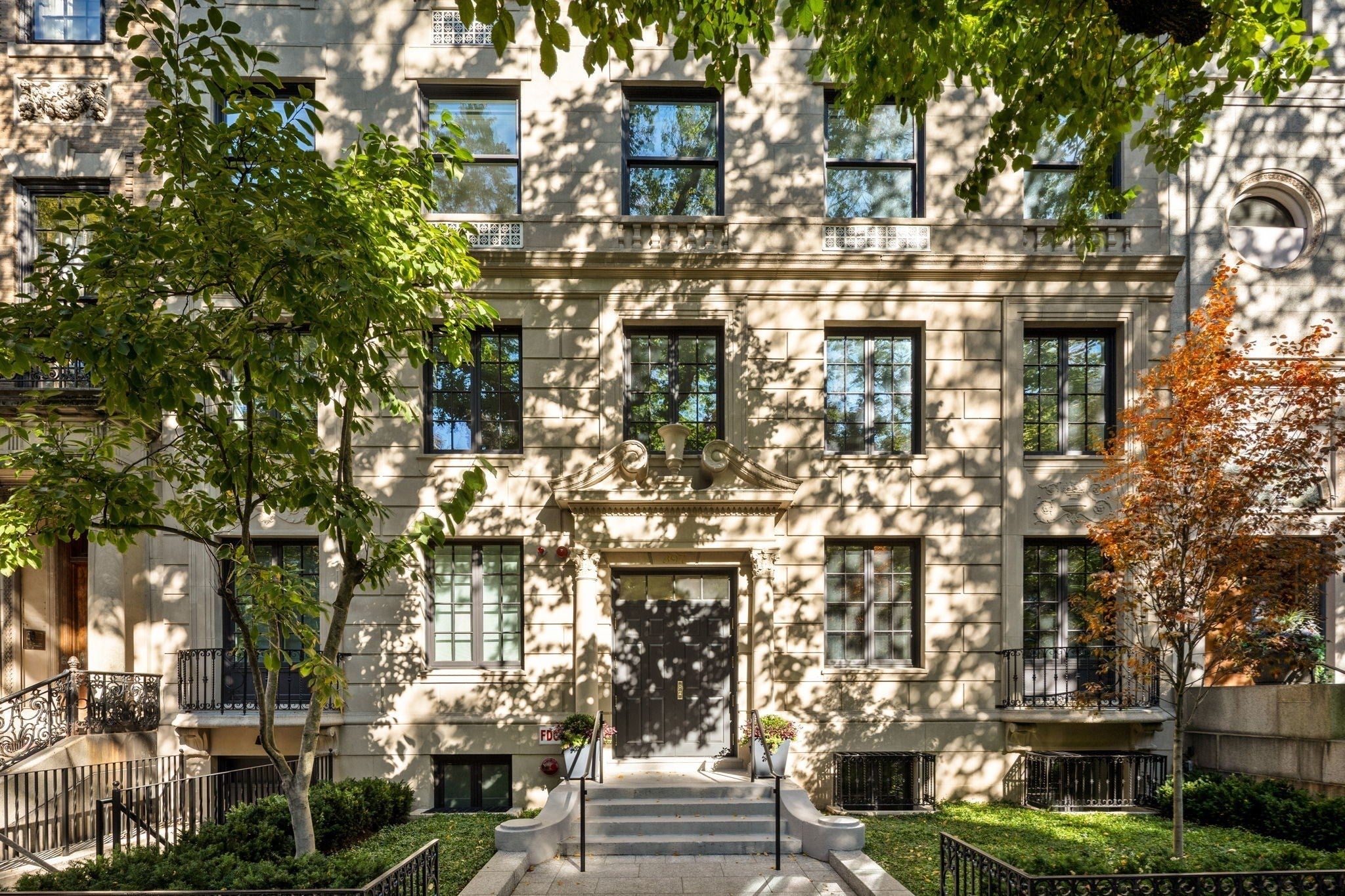 397 Commonwealth Avenue