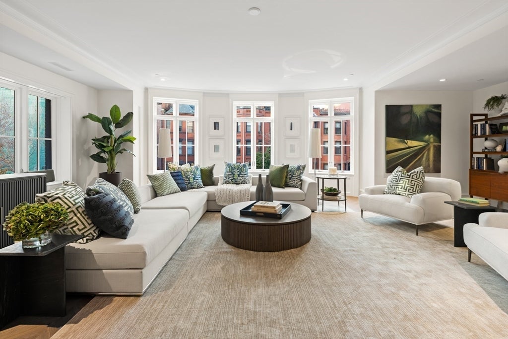 397 Commonwealth Avenue #3, Boston, MA Photo #3