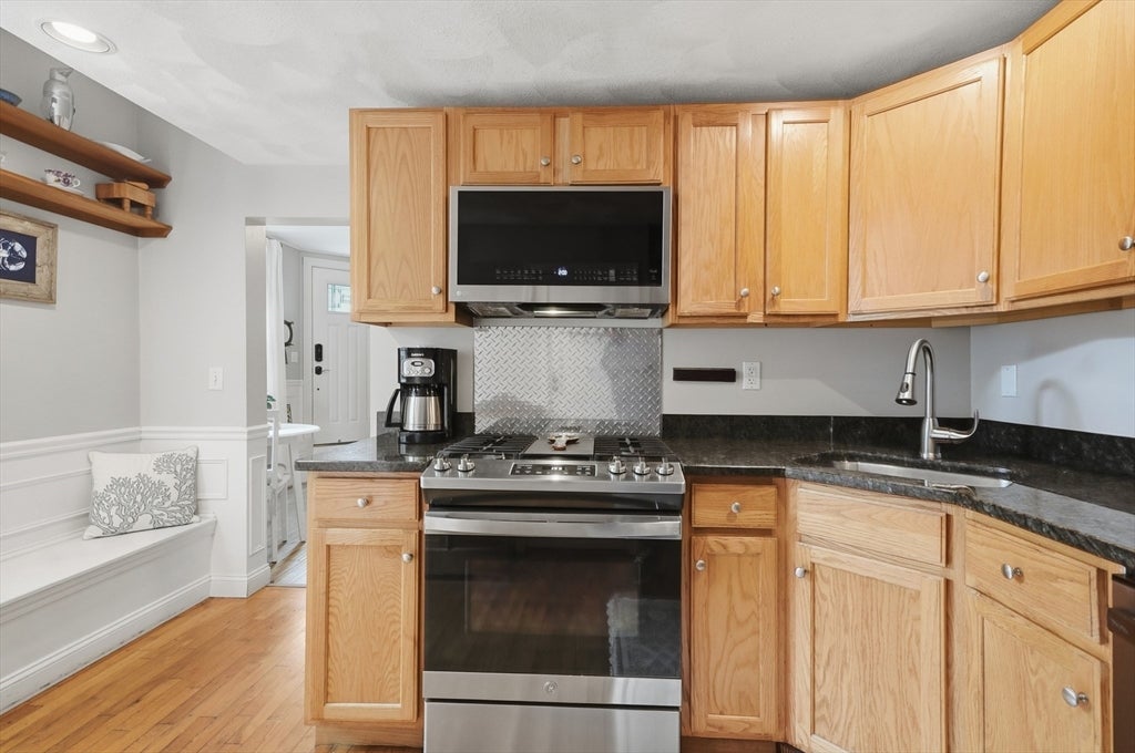 25 Elm Street #1, Gloucester, MA Photo #15